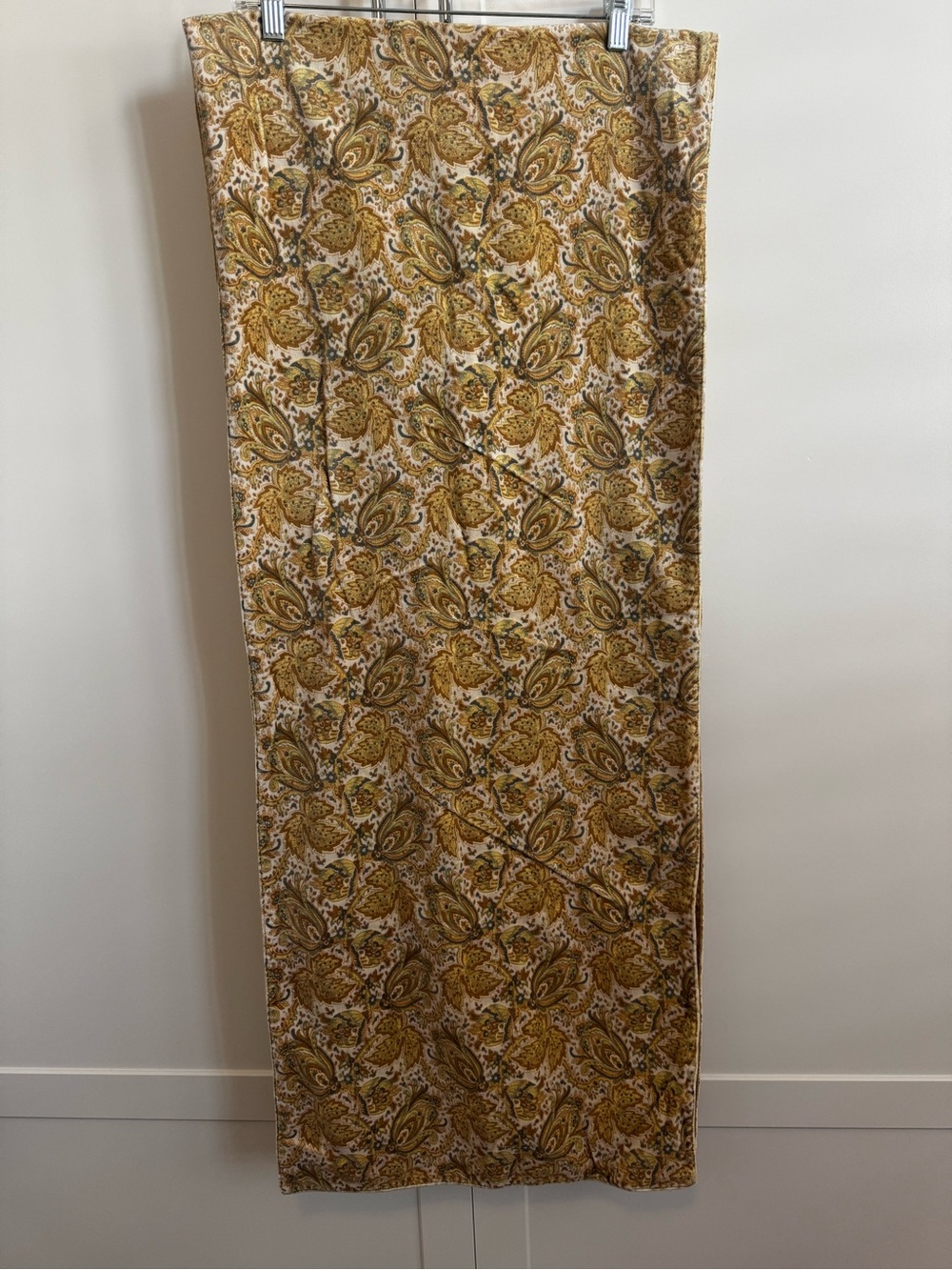 Pottery barn, velveteen Paisley table runner